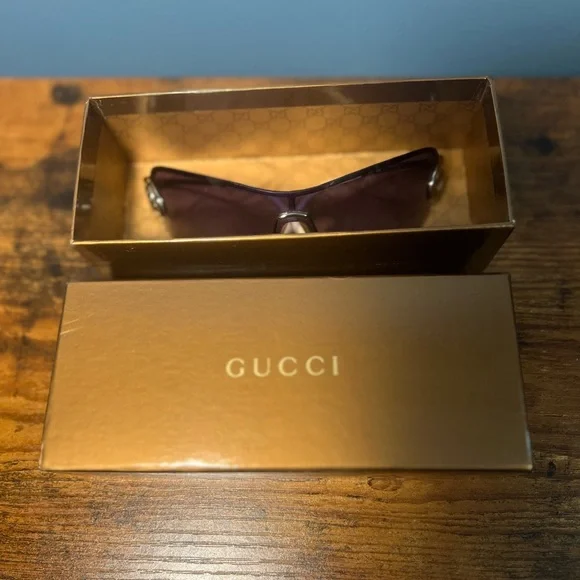 Gucci Vintage Interlocking Logo Sunglasses With Box